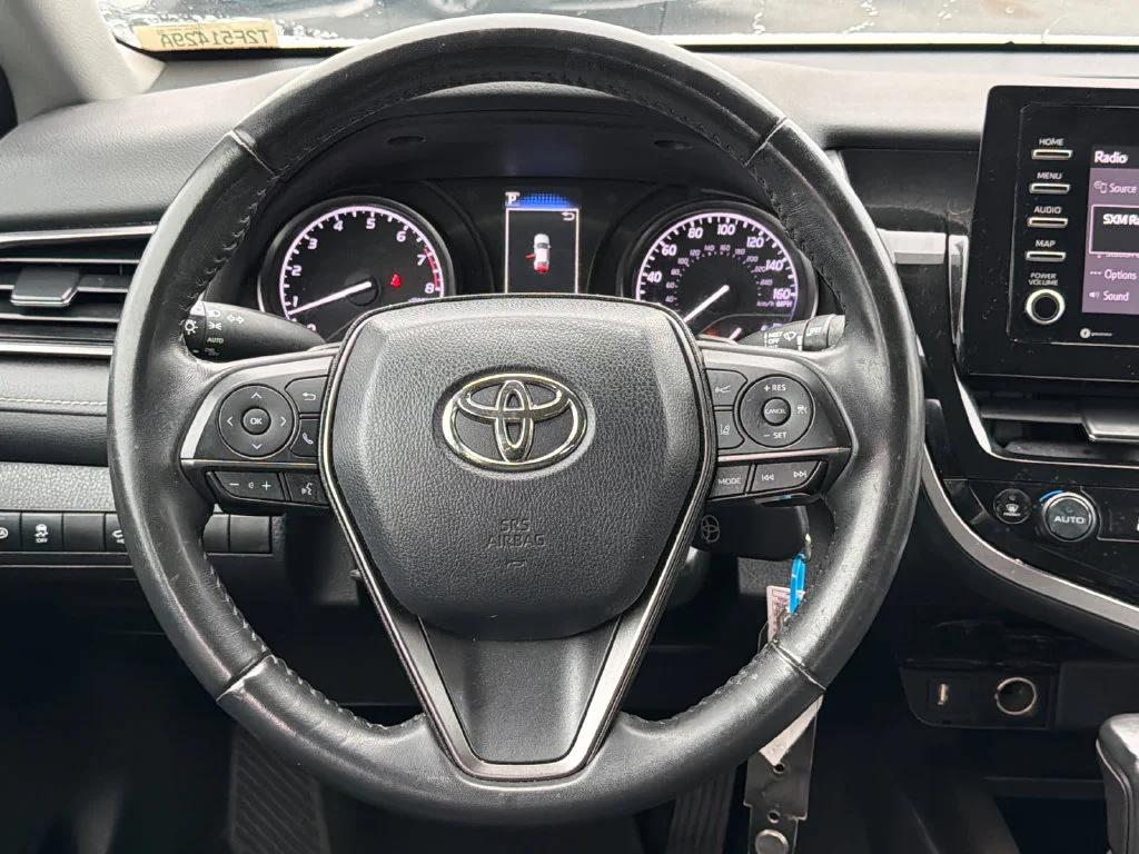 Used 2022 White Toyota SE Nightshade image 23