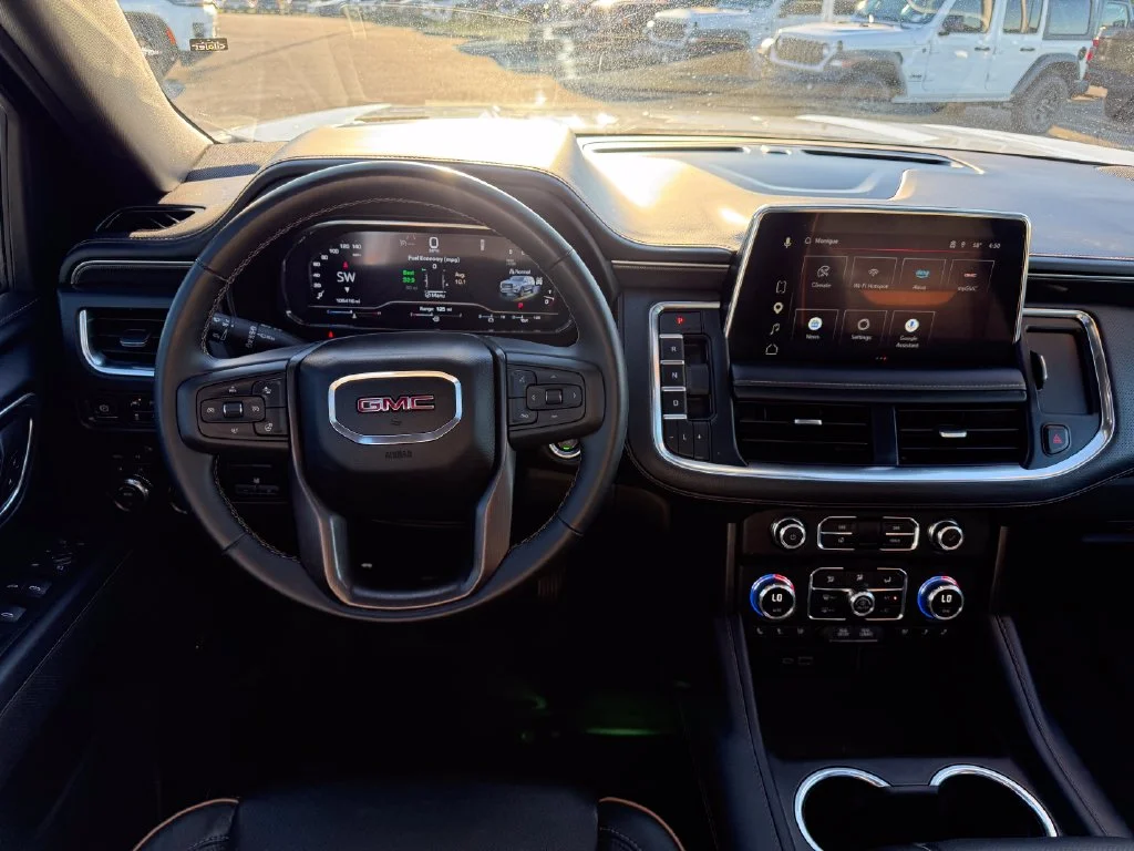 Used 2023 White GMC AT4 image 8
