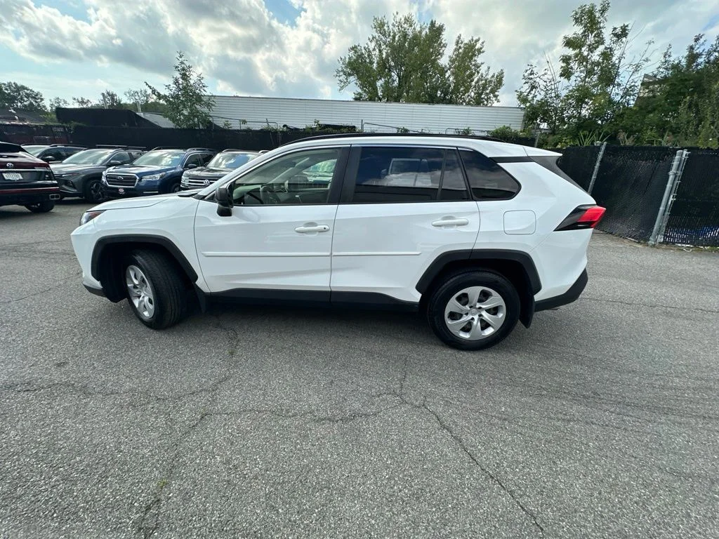 Used 2019 White Toyota LE image 3