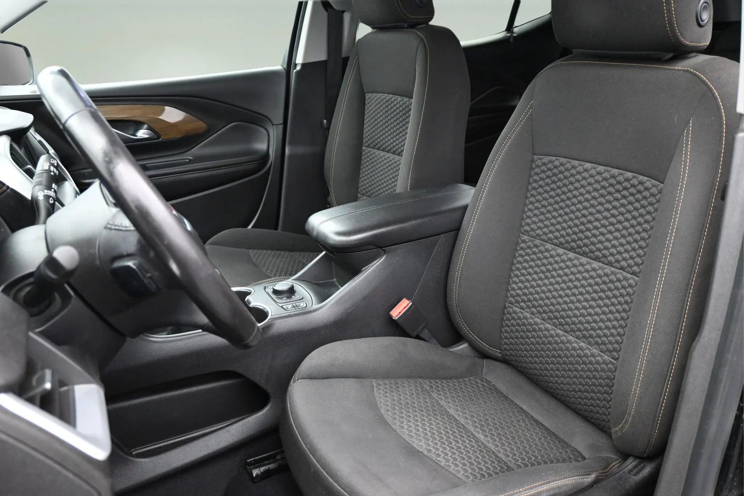 Used 2020 Black GMC SLE image 8