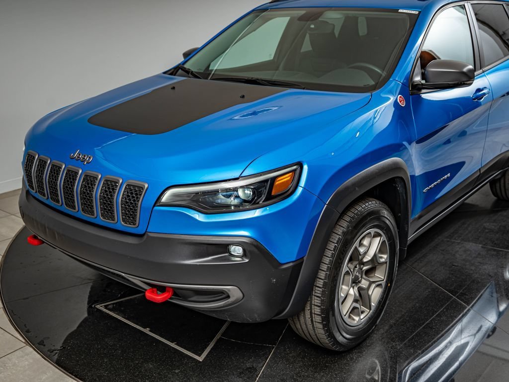 Used 2020 Hydro Blue Pearlcoat Jeep Trailhawk image 14
