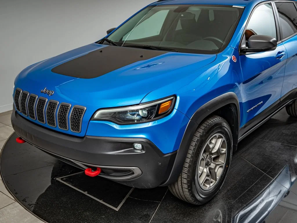 Used 2020 Hydro Blue Pearlcoat Jeep Trailhawk image 14