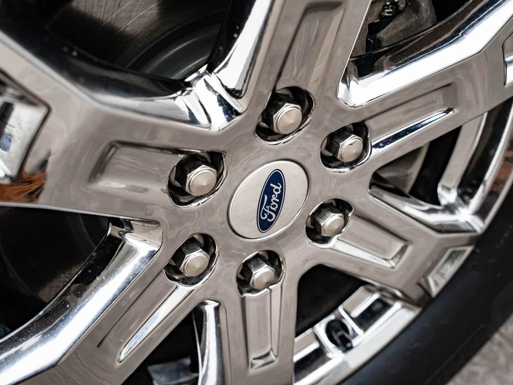Used 2023 Antimatter Blue Metallic Ford XLT image 8