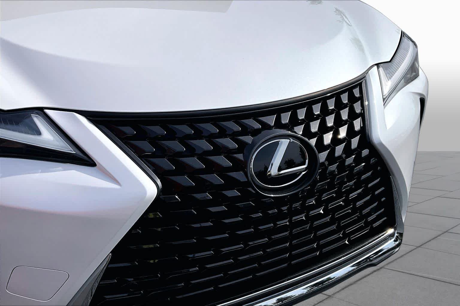 Certified Used 2024 Eminent White Pearl Lexus  image 30