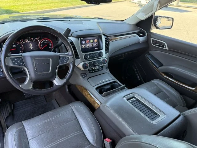 Used 2015 Onyx Black GMC Denali image 3