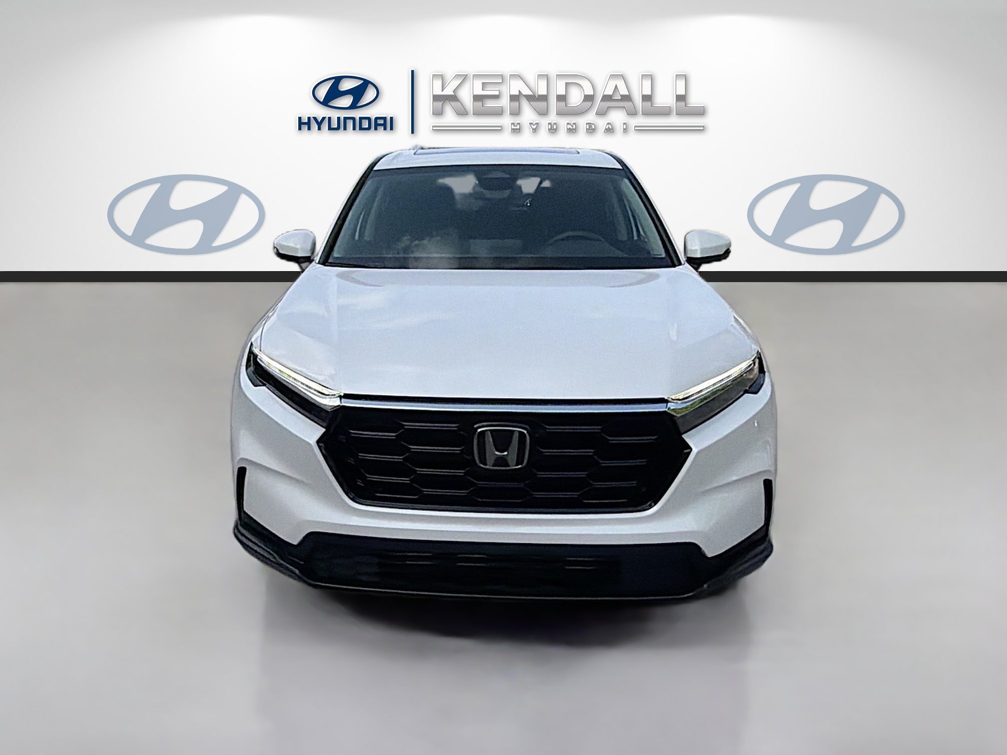 Used 2024 sparkle silver metallic Honda EX image 2