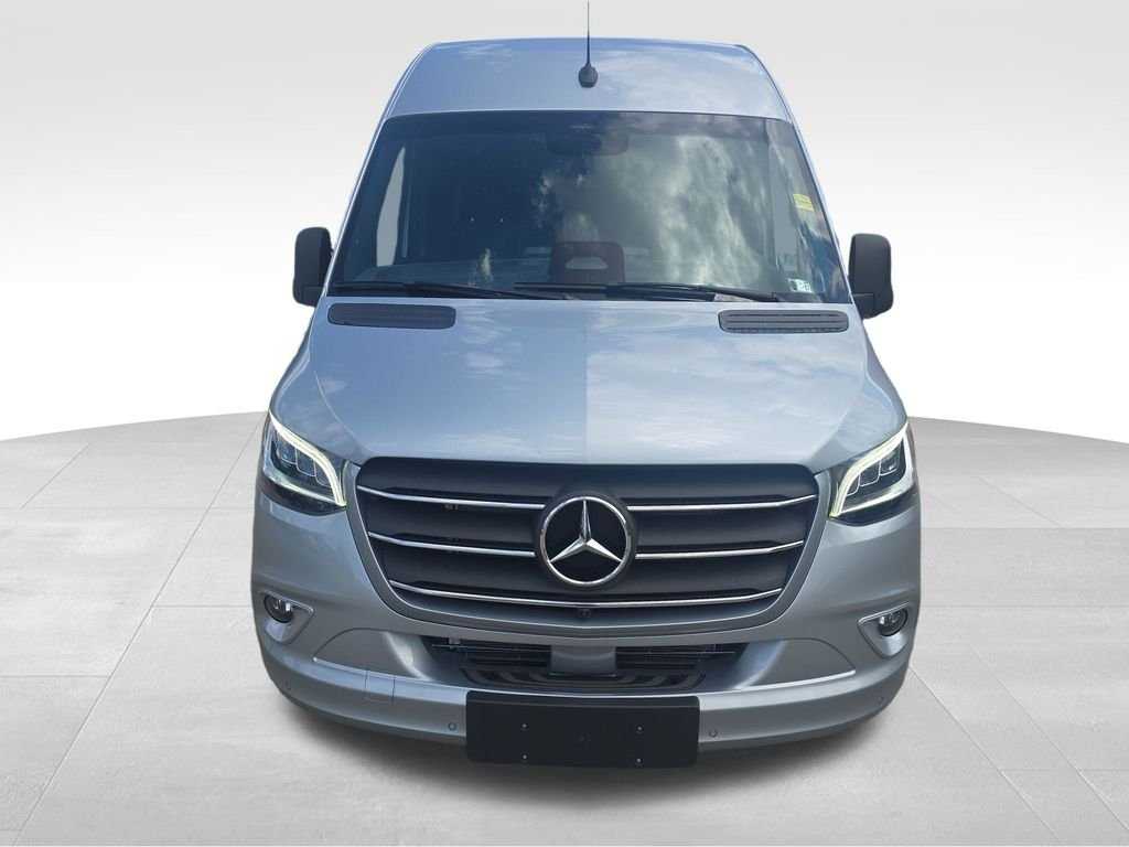 New 2026 high-tech silver metallic Mercedes-Benz Cargo 144 WB image 8
