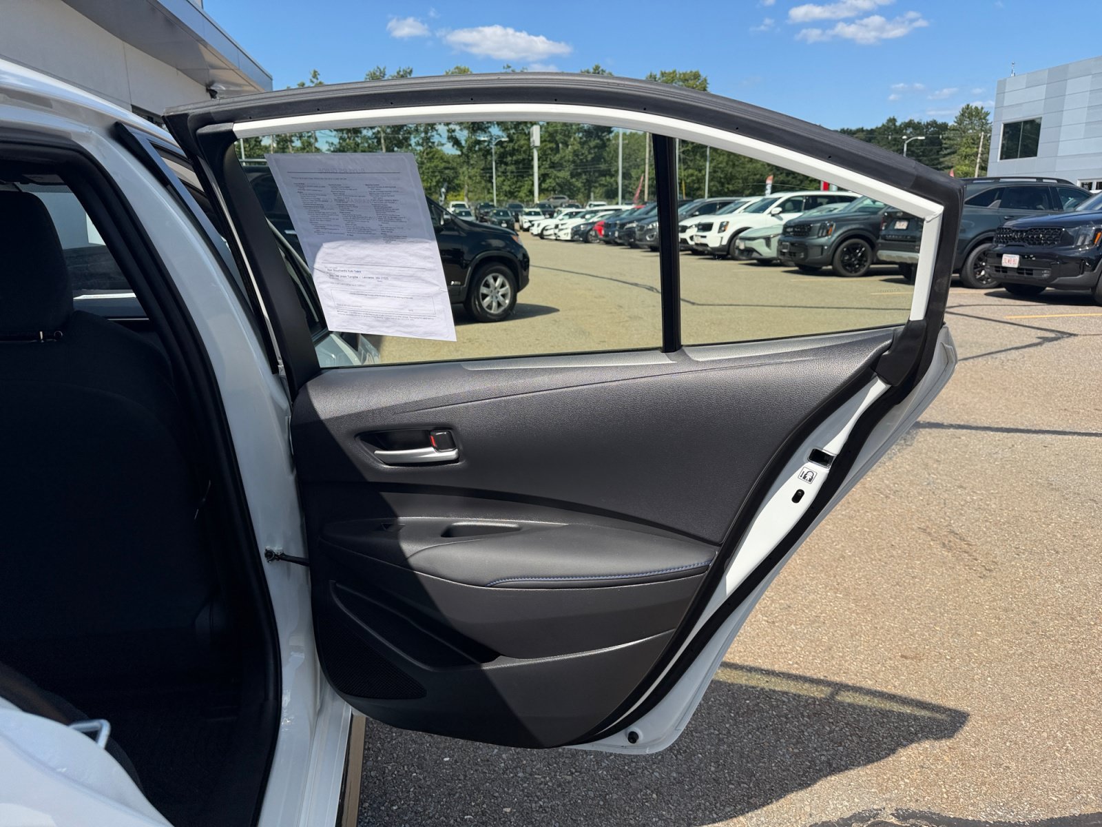 Used 2022 White Toyota SE image 34