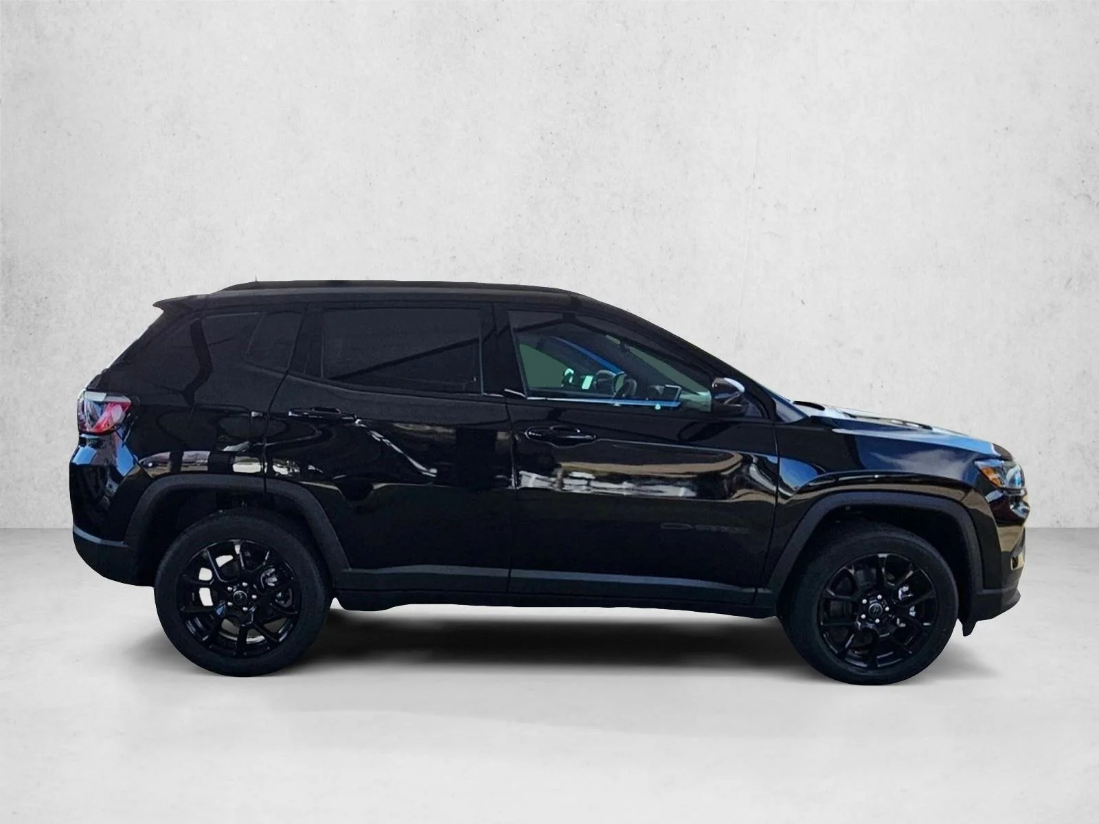 New 2026 Diamond Black Crystal Pearlcoat Jeep Latitude Altitude image 7