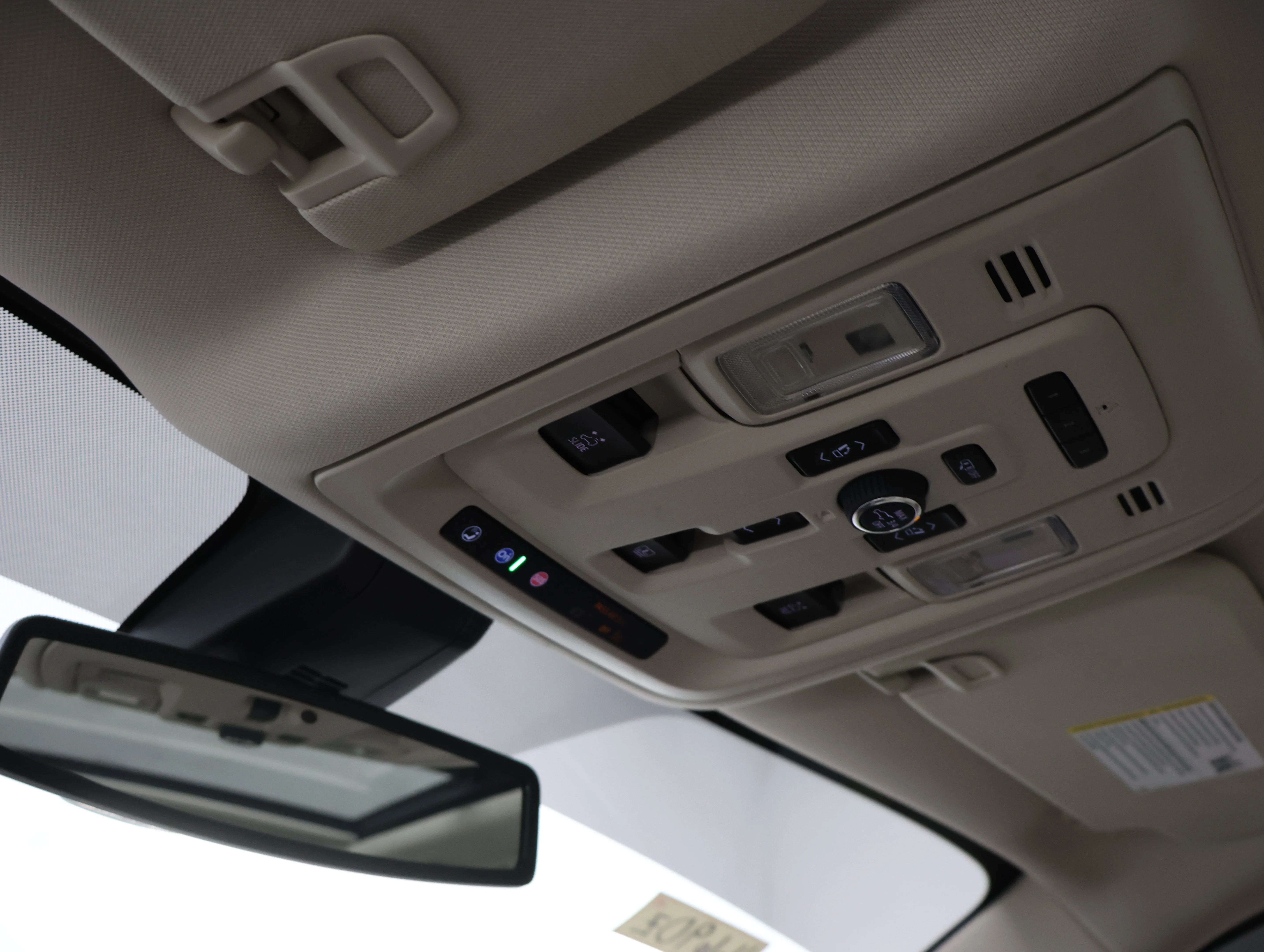 Used 2022 Redwood Metallic GMC Denali image 12