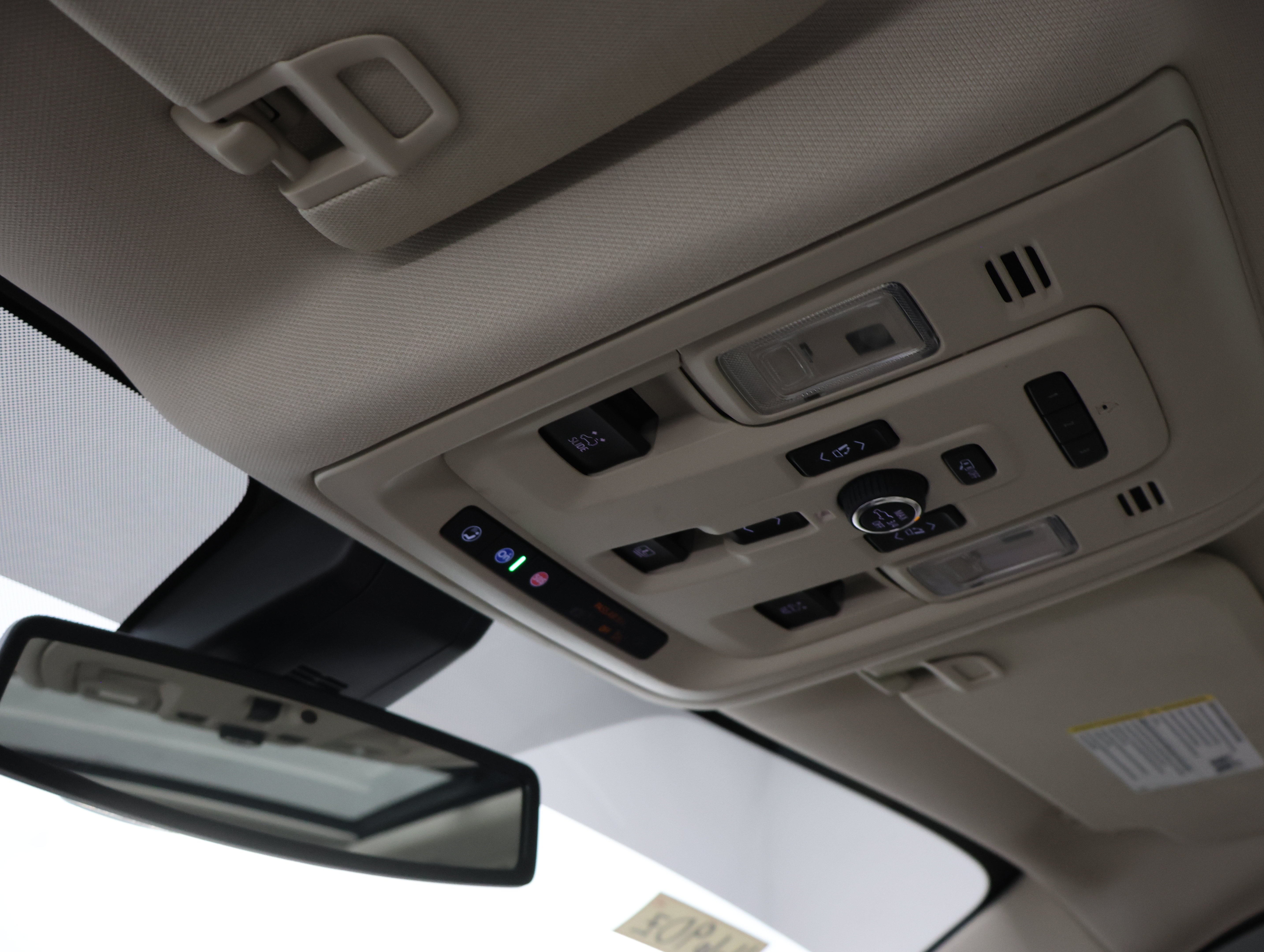 Used 2022 Redwood Metallic GMC Denali image 12