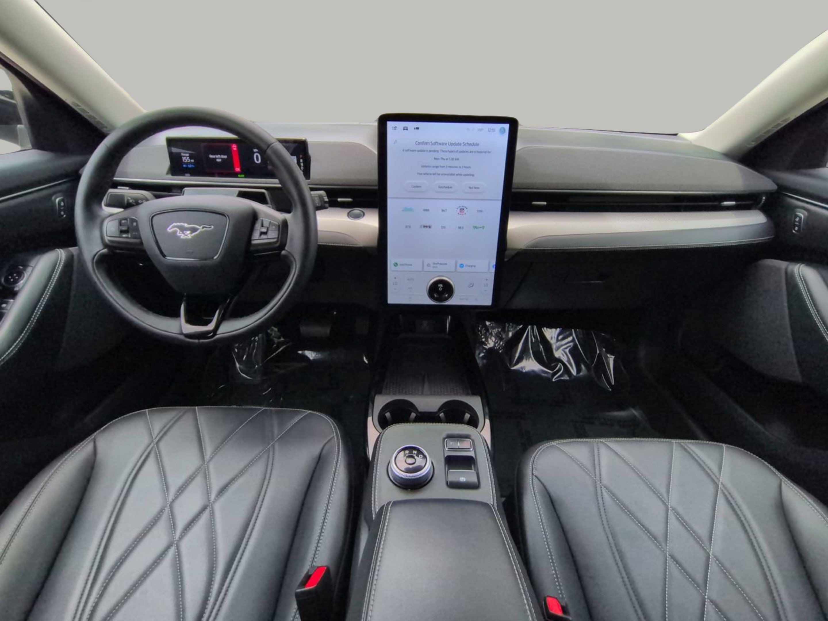 Used 2023 White Metallic Ford Select image 4