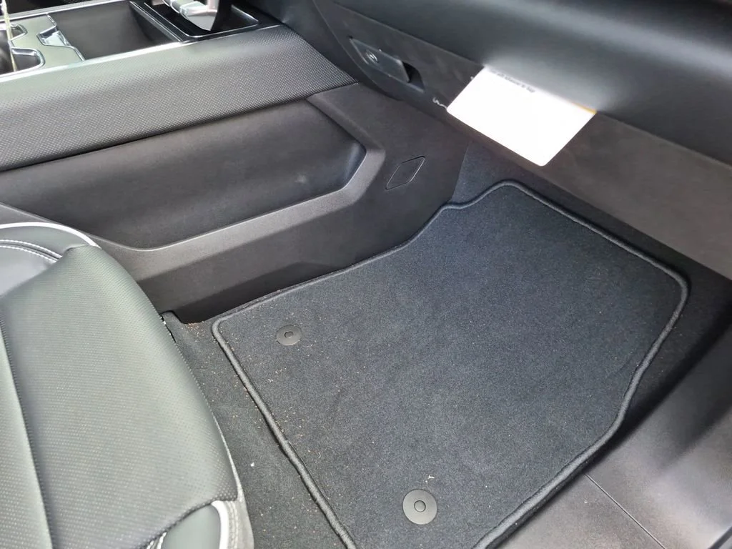 2026 GMC Sierra EV Elevation - Photo 42