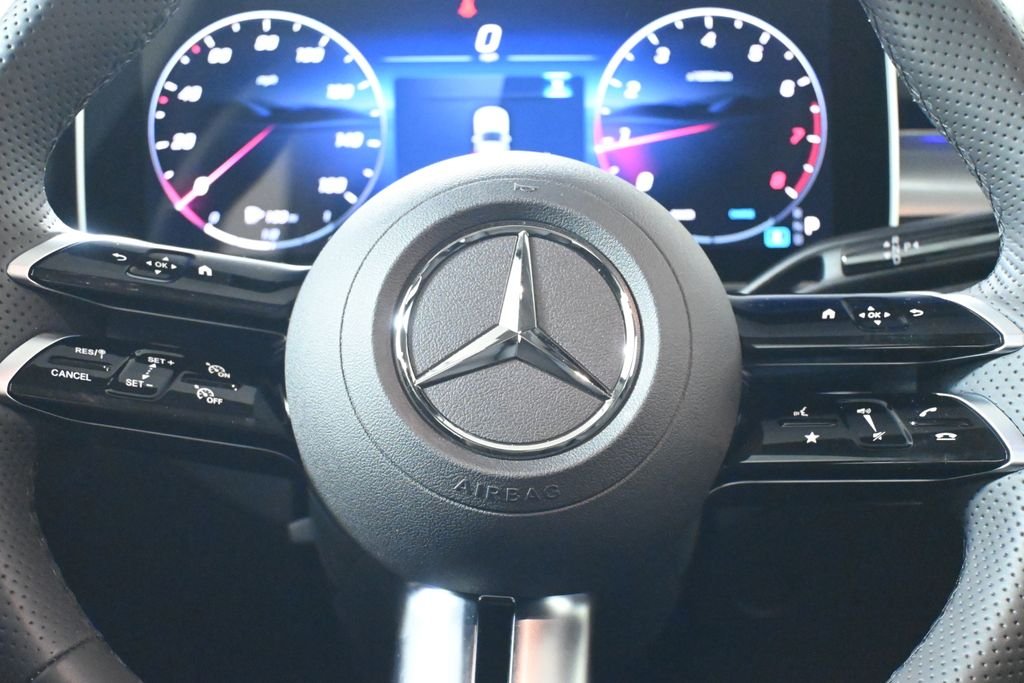 Used 2026 Graphite Grey Metallic Mercedes-Benz C 300 image 15