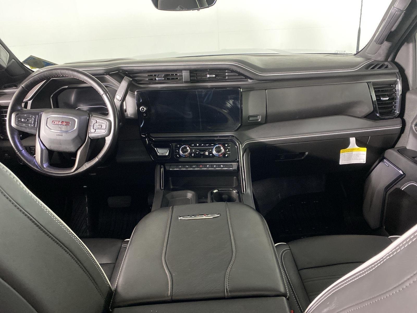 Used 2025 Onyx Black GMC AT4X image 28