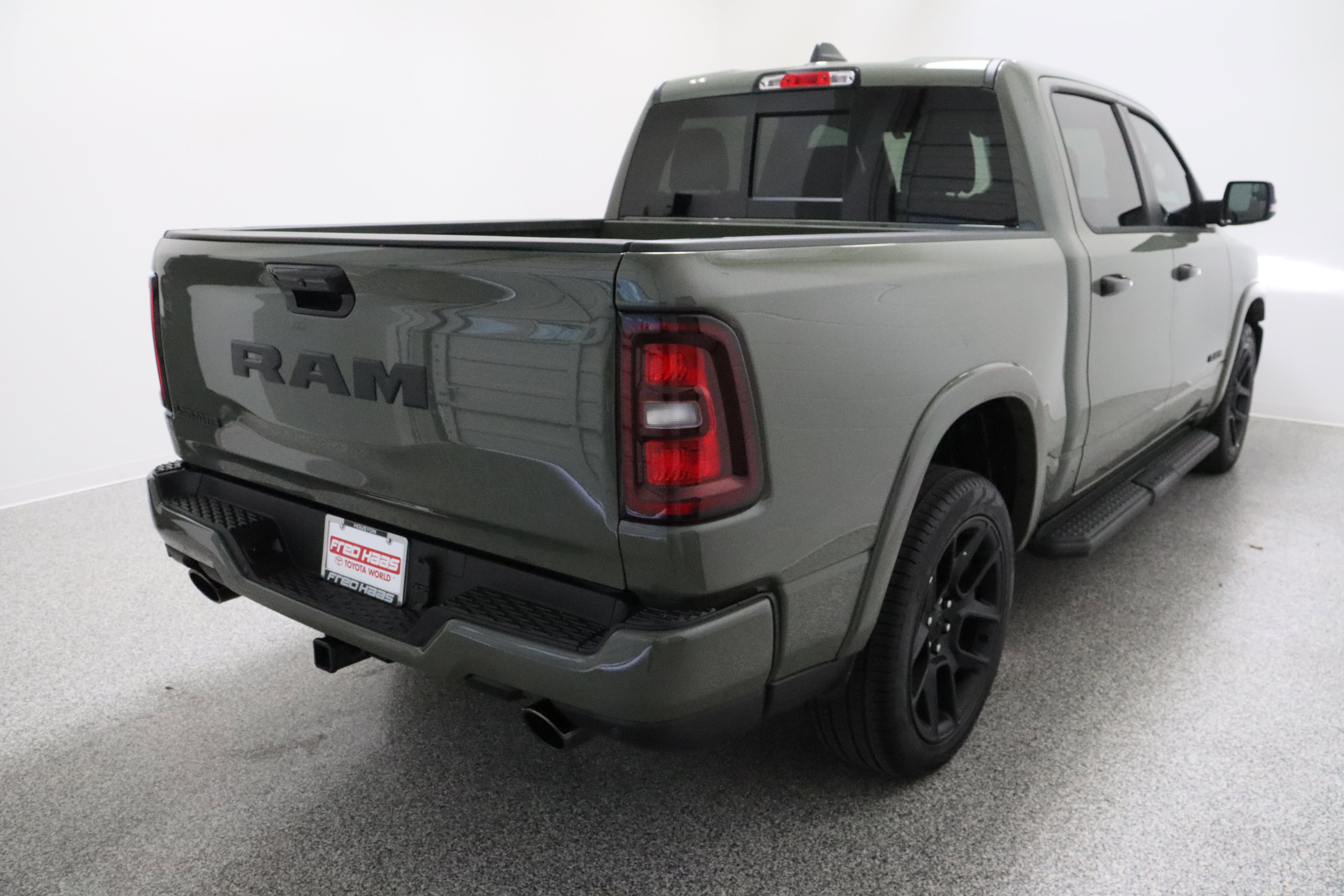 Used 2026 Canyon Lake Ram Laramie 3.0T image 7