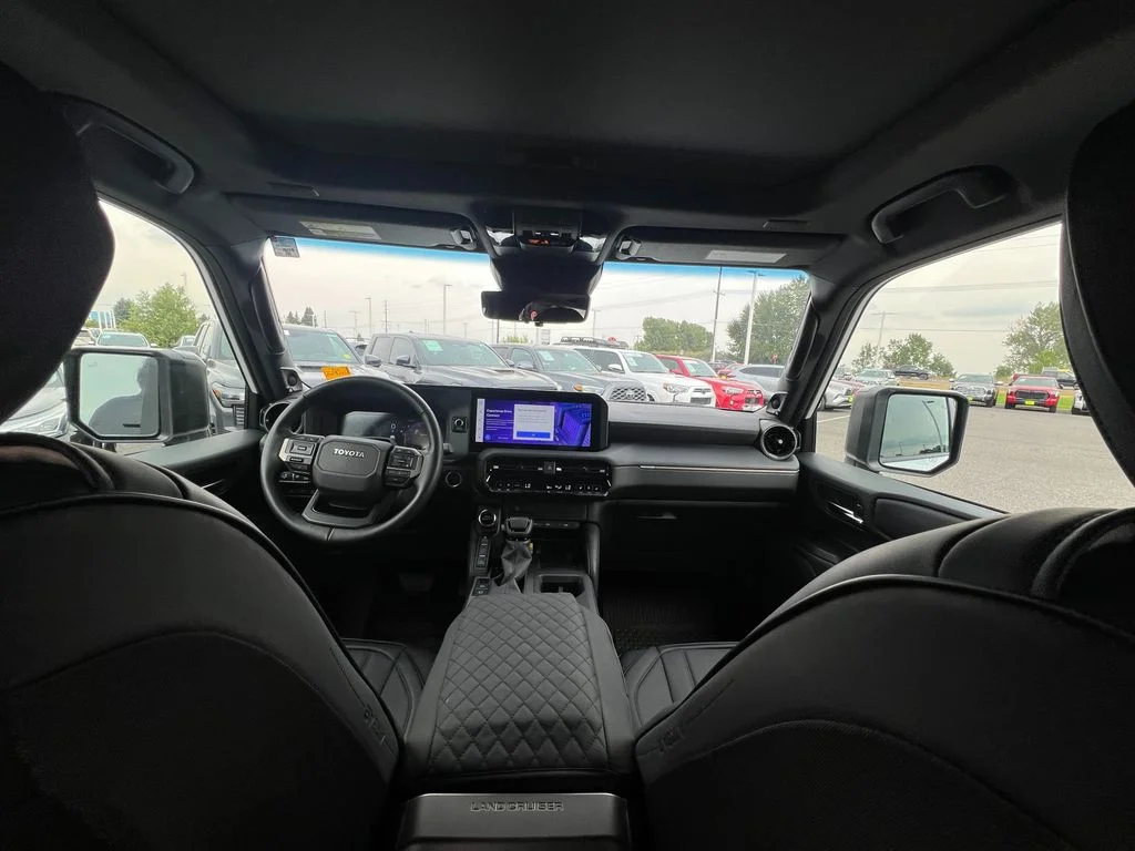 Used 2025 White Toyota Base image 5