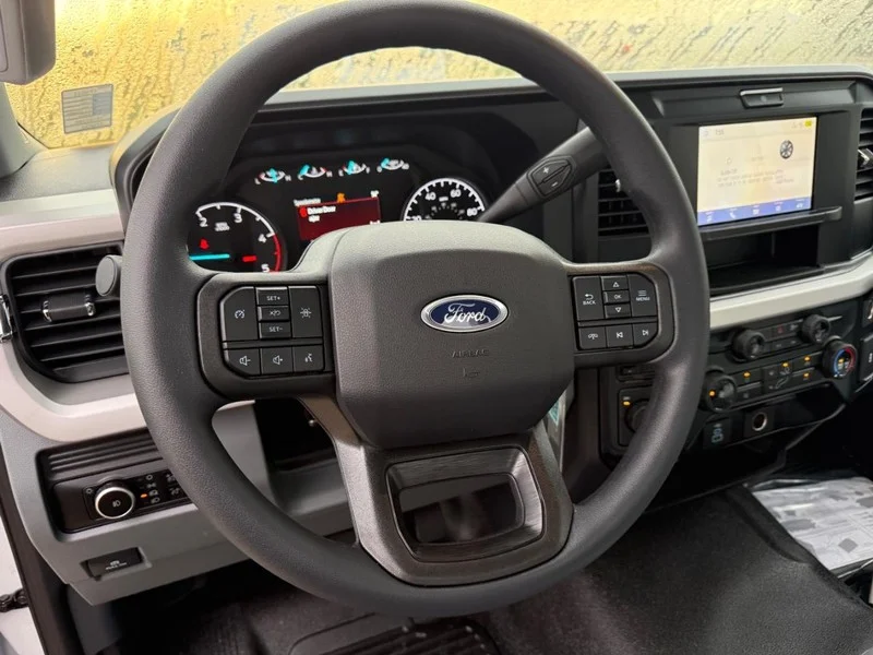 2026 Ford F-350 Super Duty Chassis Cab XL - Photo 7