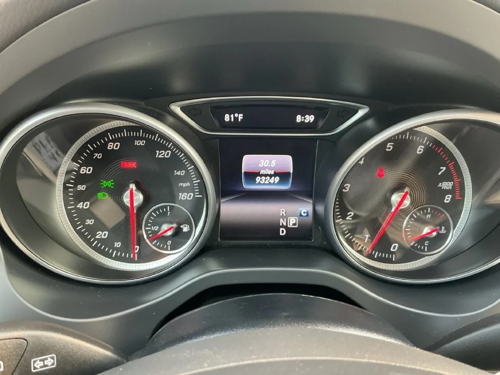 Used 2018 White Mercedes-Benz GLA 250 image 13