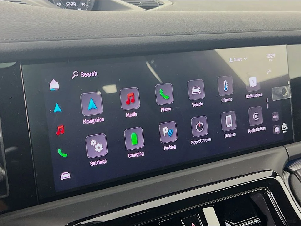 2025 Porsche Panamera 4 E-Hybrid - Photo 15