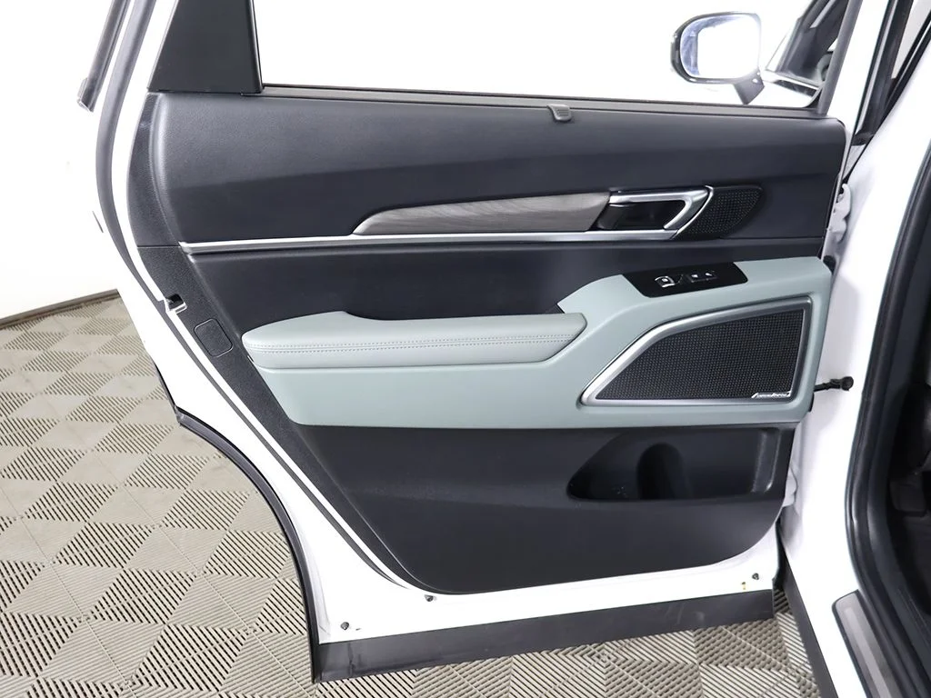 Used 2024 White Kia SX-Prestige X-Line image 30