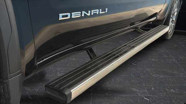 Used 2023 Onyx Black GMC Denali Ultimate image 43