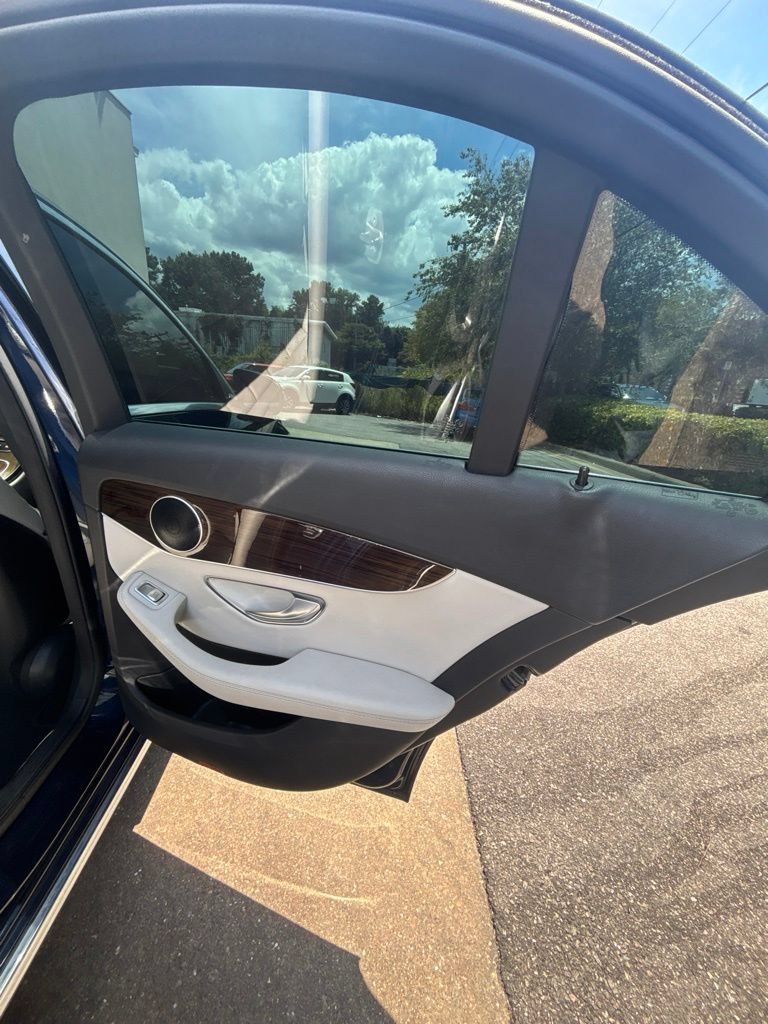 Used 2017  Mercedes-Benz C 300 image 18