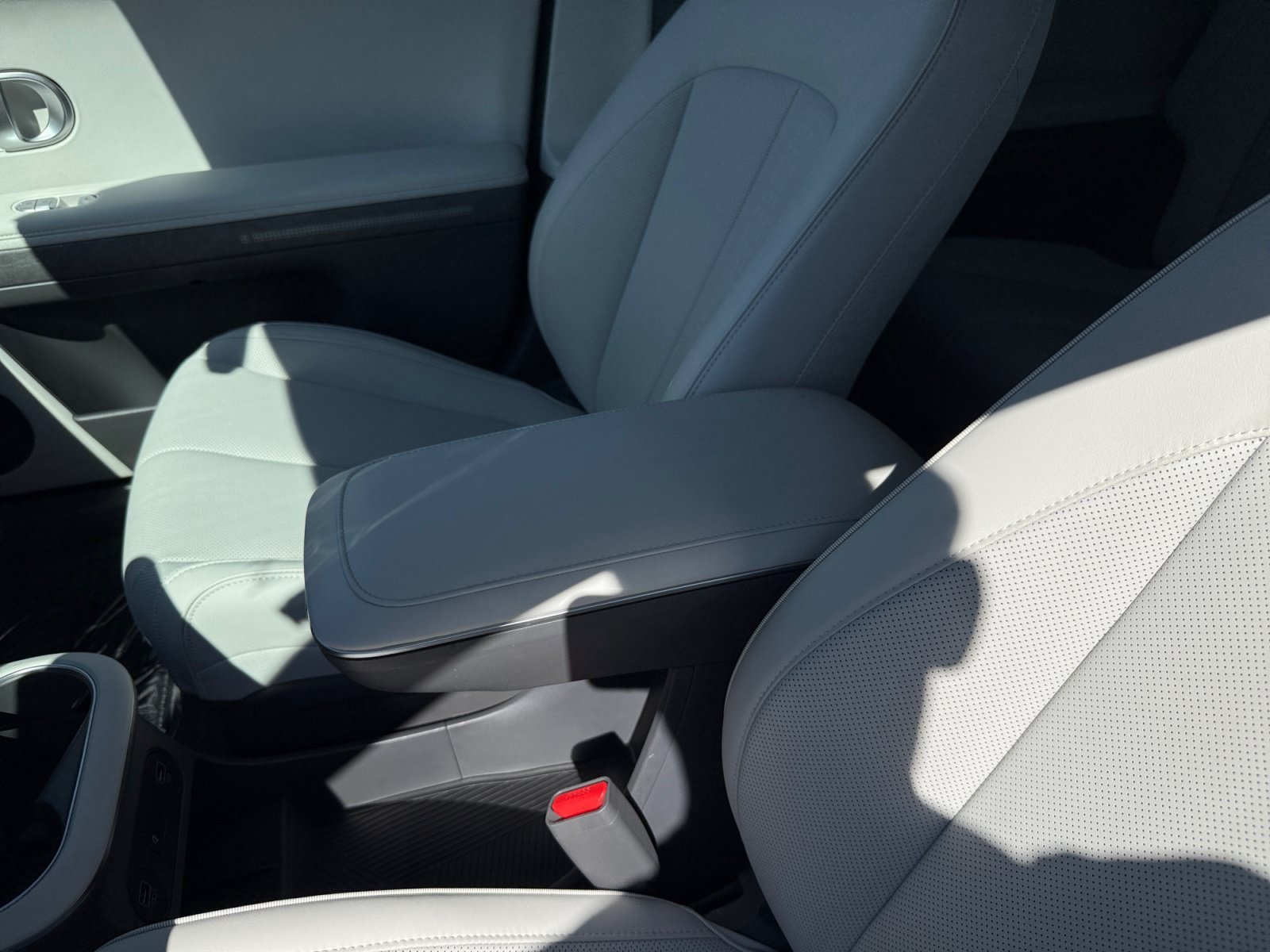 Certified Used 2024 Blue Hyundai Limited image 14