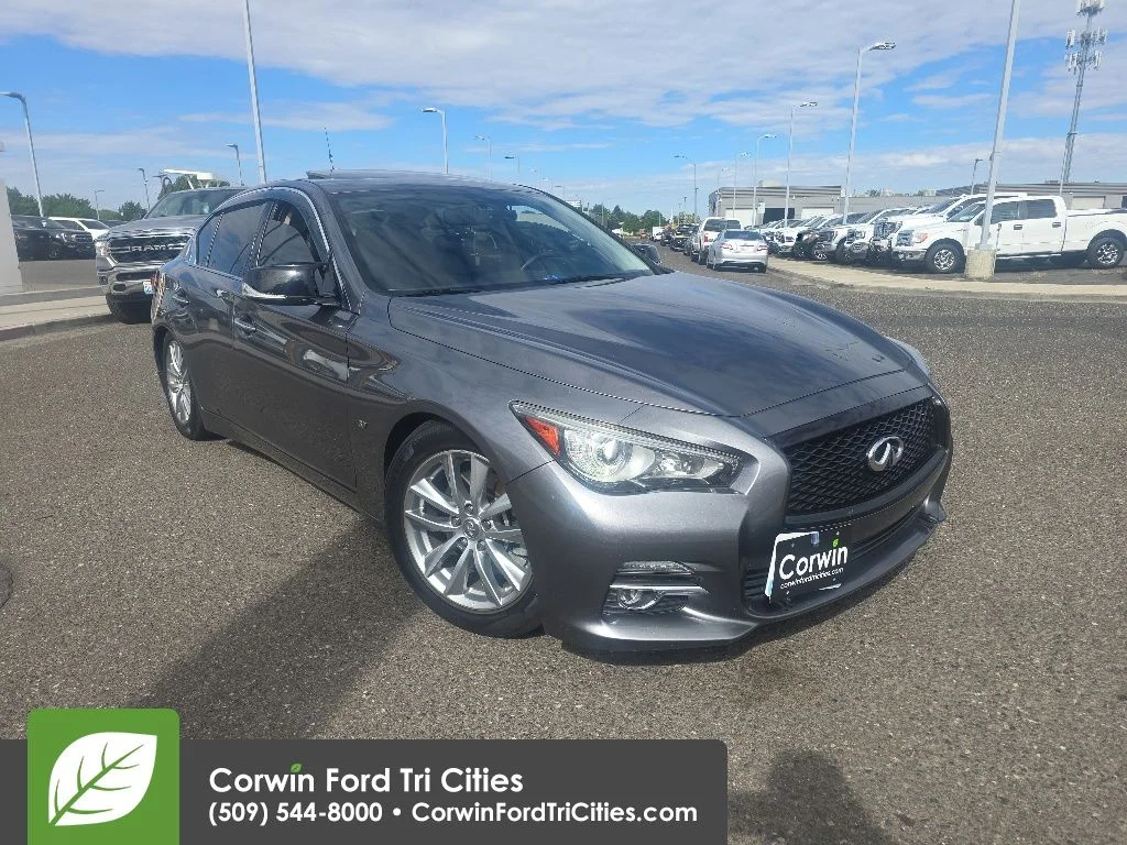 2015 INFINITI Q50 Premium AWD's photo