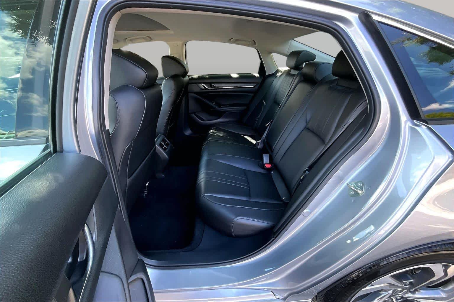 Used 2020 Lunar Silver Metallic Honda EX-L image 20