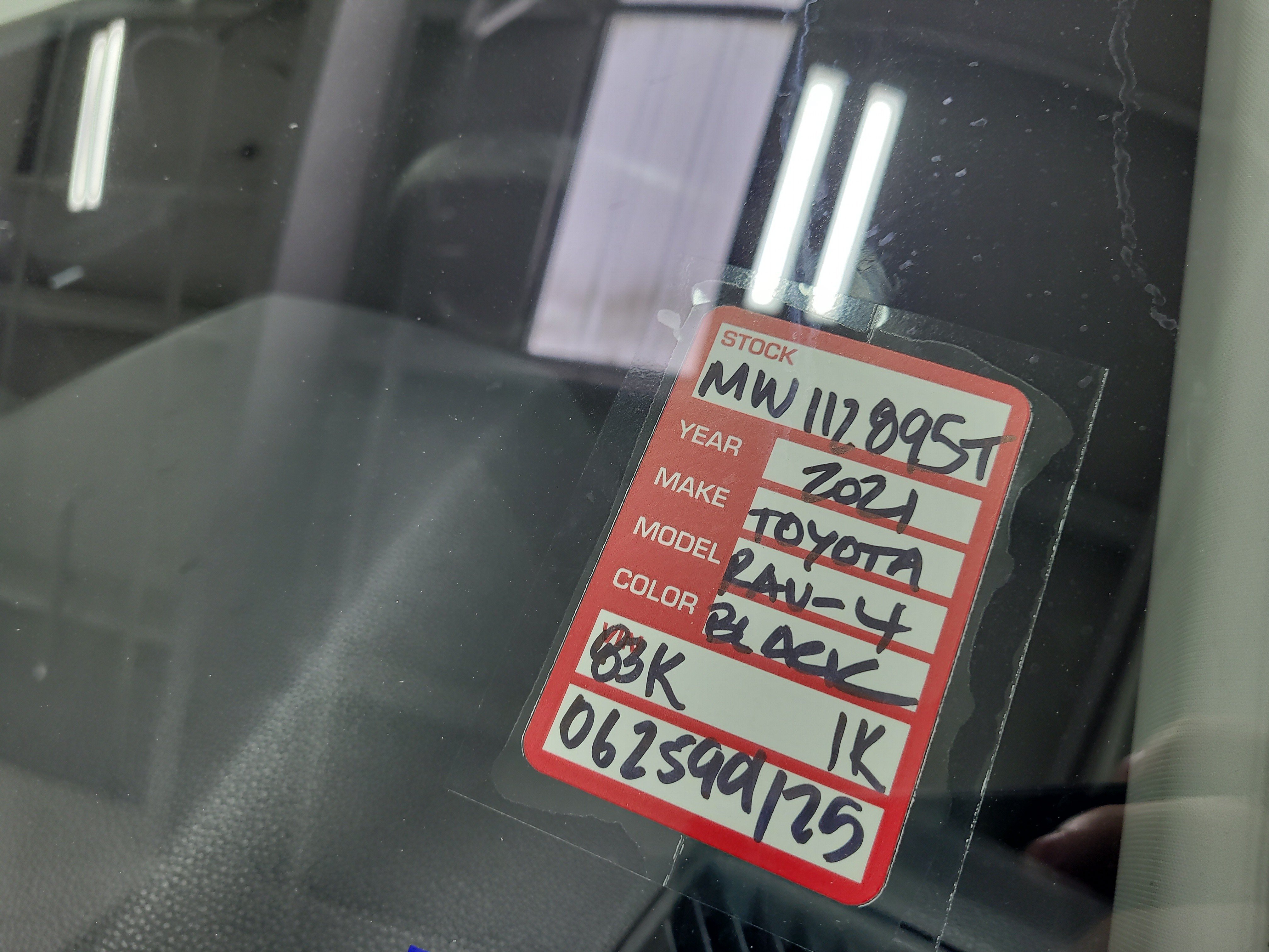 Used 2021 Black Toyota XLE image 31