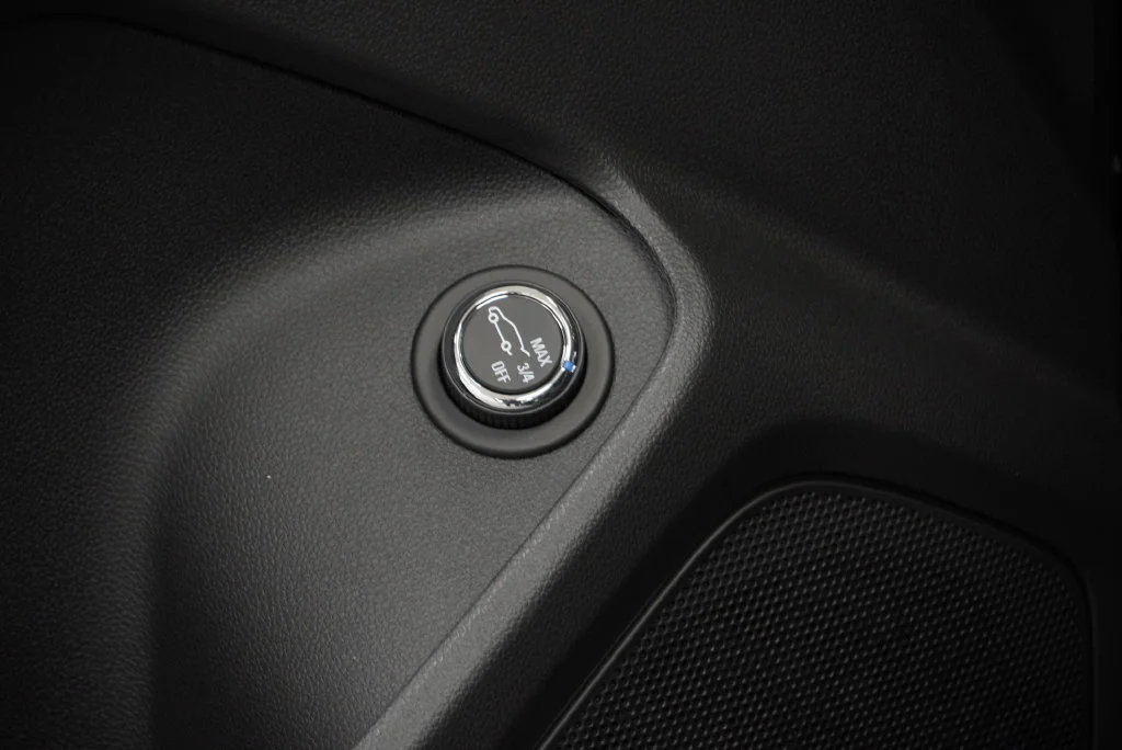 New 2026 Mosaic Black Metallic Chevrolet LT image 27