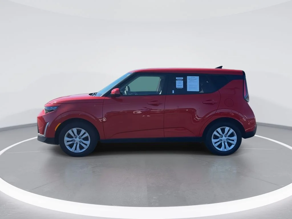 Used 2025 Red Kia LX image 5