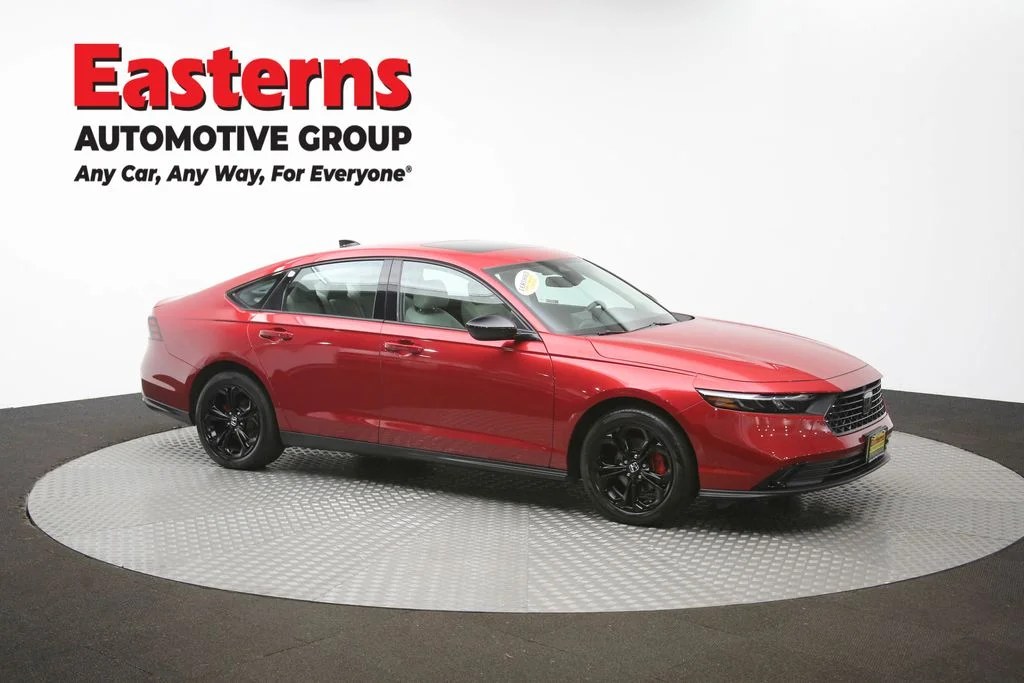 Used 2025 Red Honda SE image 47