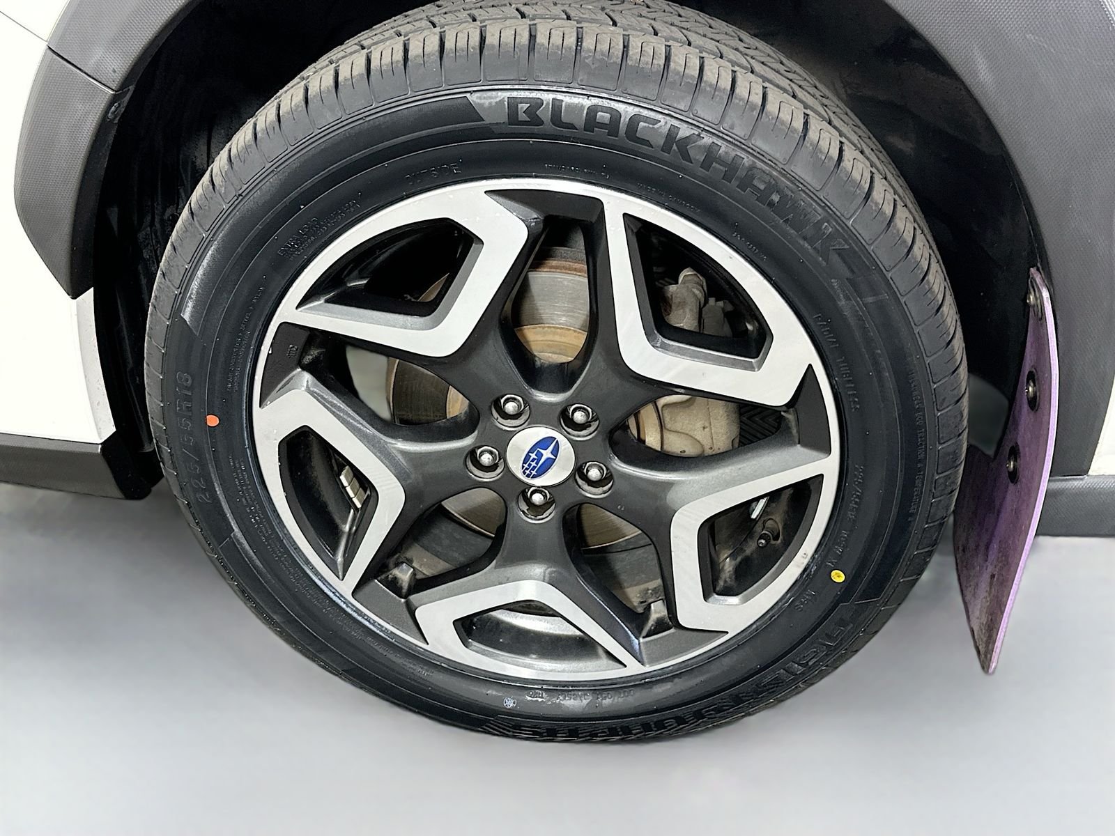 Used 2018 Crystal White Pearl Subaru 2.0i Limited image 32