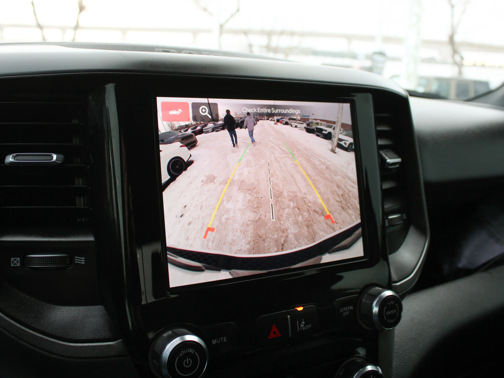 Certified Used 2025 White RAM Tradesman * No Accidents | Android Auto | Adaptive Cruise | Sport Appearance Package image 22