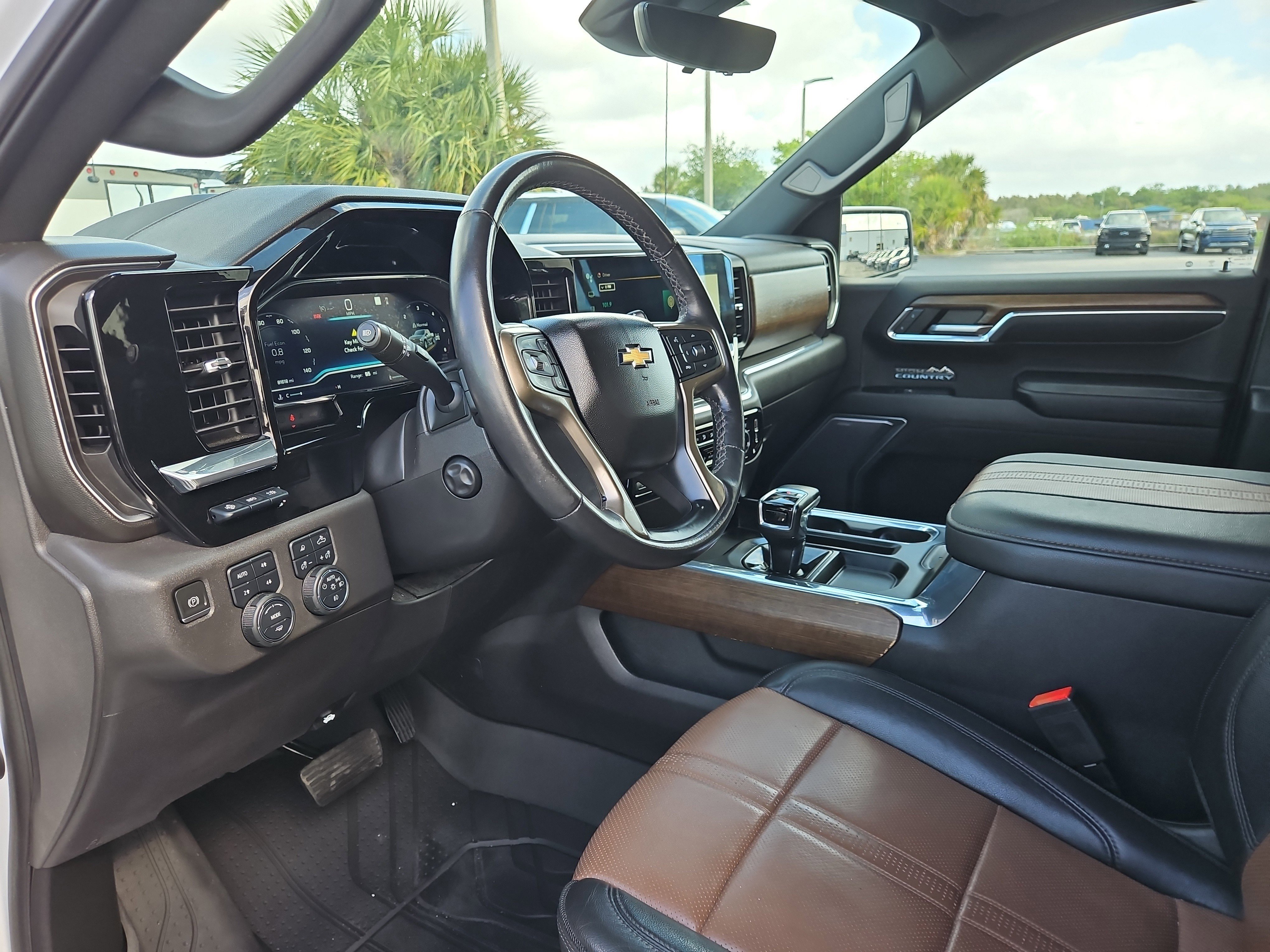 Used 2023 Iridescent Pearl Tricoat Chevrolet High Country image 16