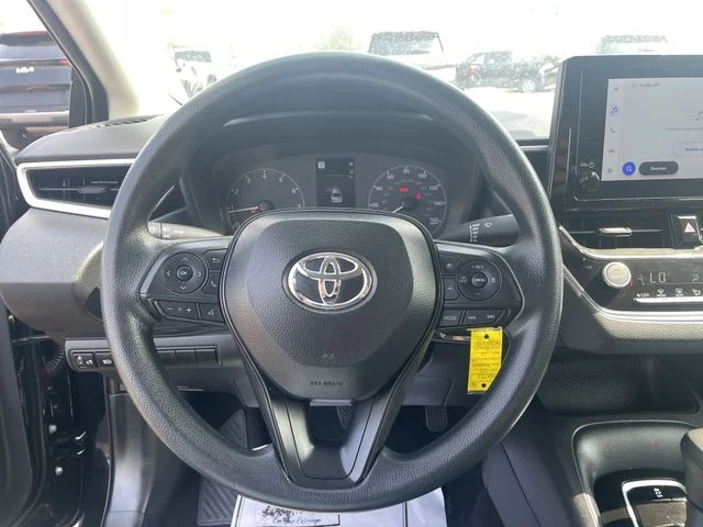 2025 Toyota Corolla LE - Photo 19