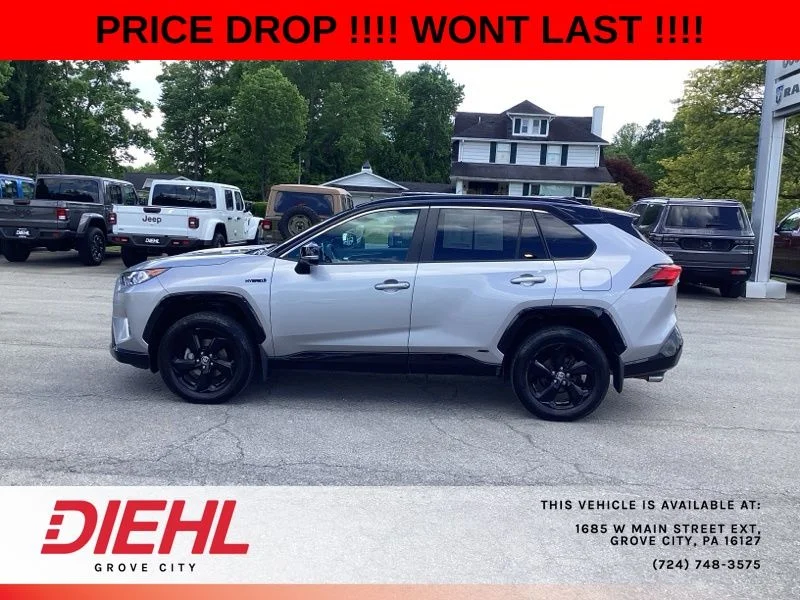 Used 2021 Silver Toyota XSE image 4