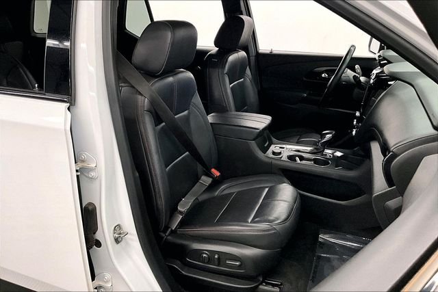 Used 2023 Summit White Chevrolet RS image 8