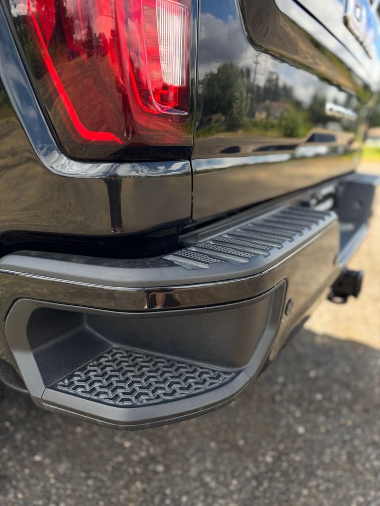 Used 2022 Ebony Twilight Metallic GMC Denali image 8