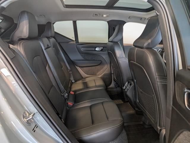 2026 Volvo XC40 Ultra - Photo 30