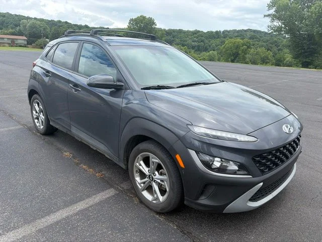 Used 2023 Gray Hyundai SEL image 3