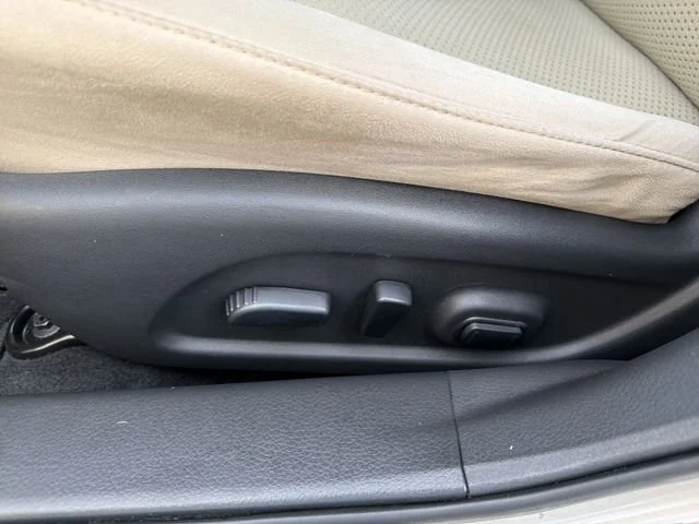Used 2015  Nissan 2.5 SV image 19