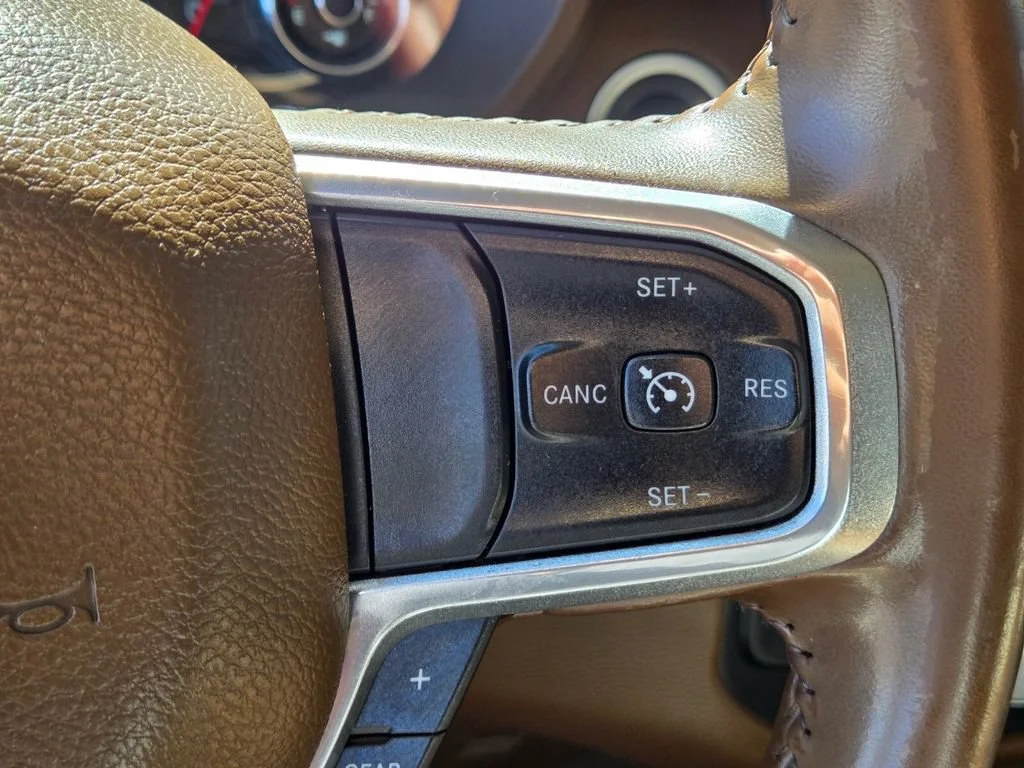 Used 2021 Diamond Black Cry Ram Laramie image 24