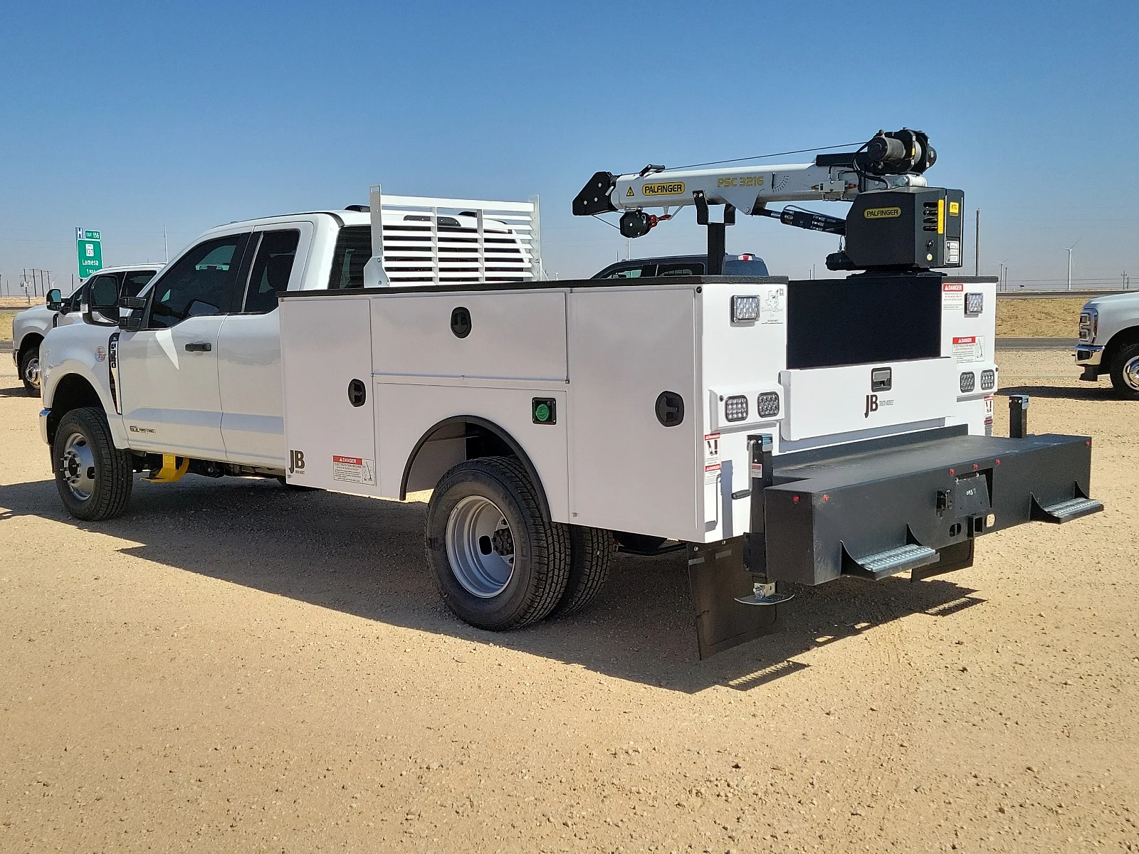 New 2025 Oxford White Ford XL image 5