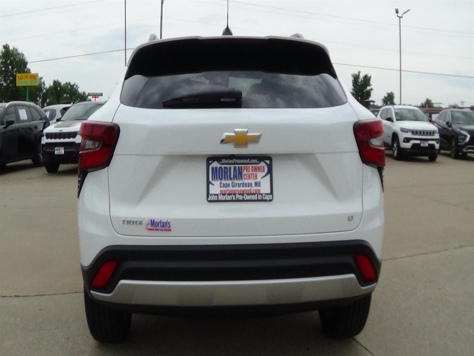 Used 2025 Summit White (gaz) Chevrolet LT image 7