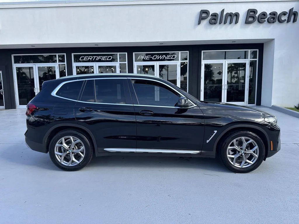 Used 2022 Jet Black BMW sDrive30i image 5