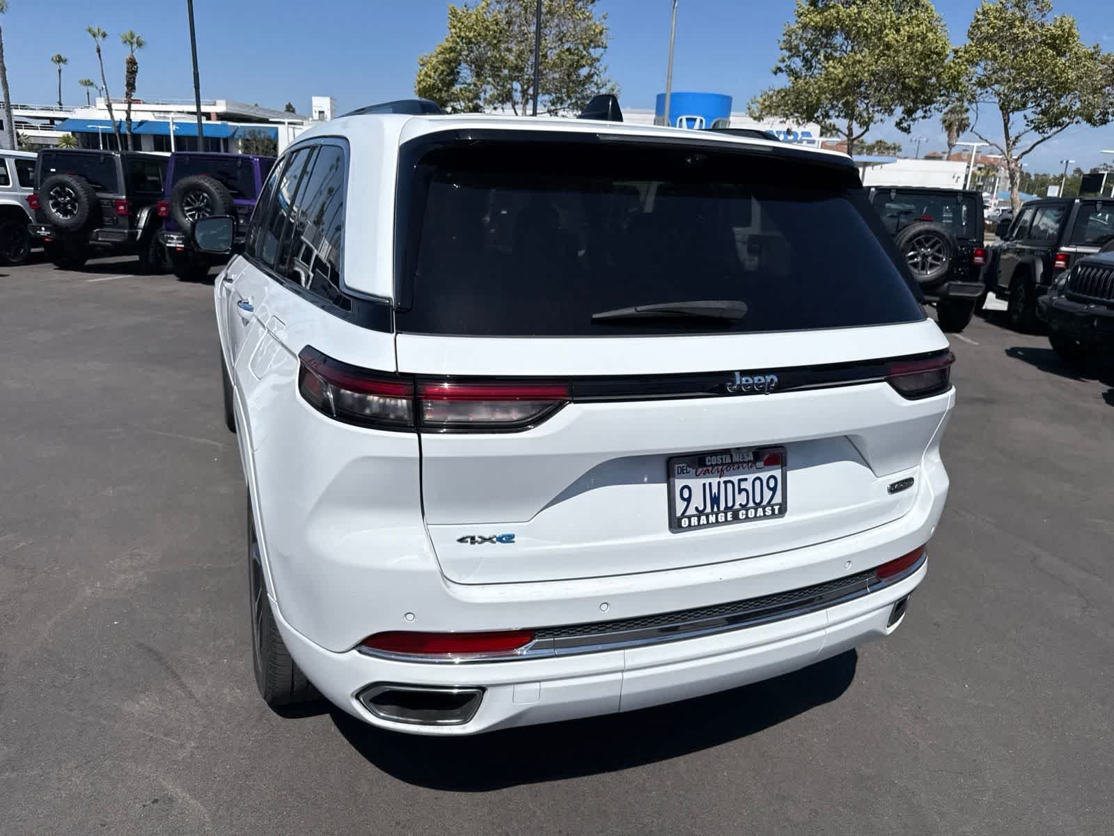 Used 2023 Bright White Clearcoat Jeep Overland image 22