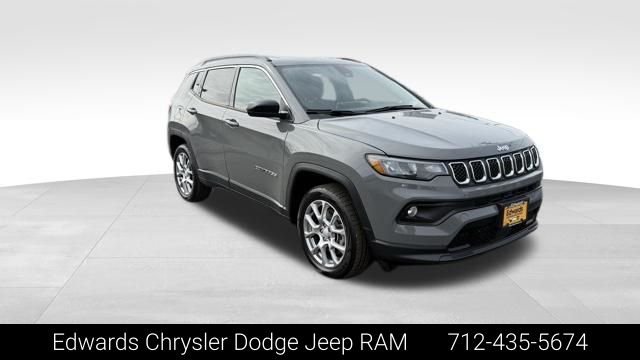 2024 Jeep Compass Latitude Lux